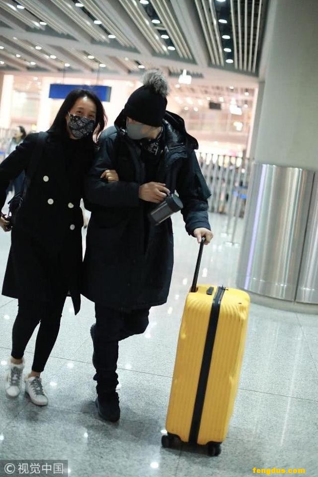 �����콱�����쵤�����Σ���ȴ����һ��Ů���Ǹ����̴�Ϸ