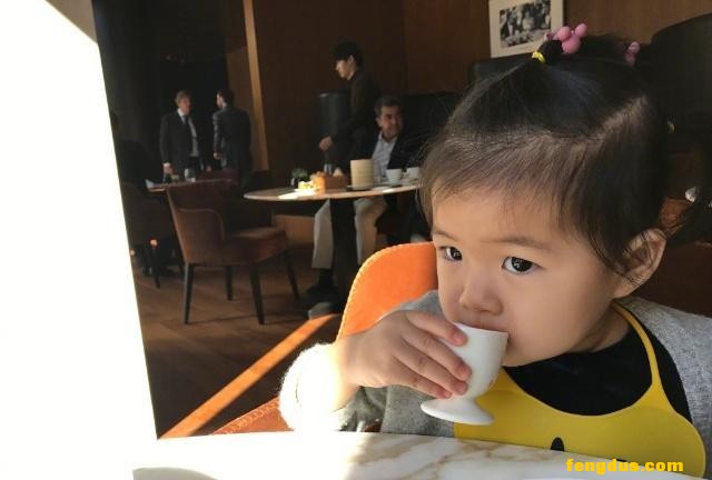 ���������Ǳ���������Ů��ײ���ܸ��Ů����S����ײ������