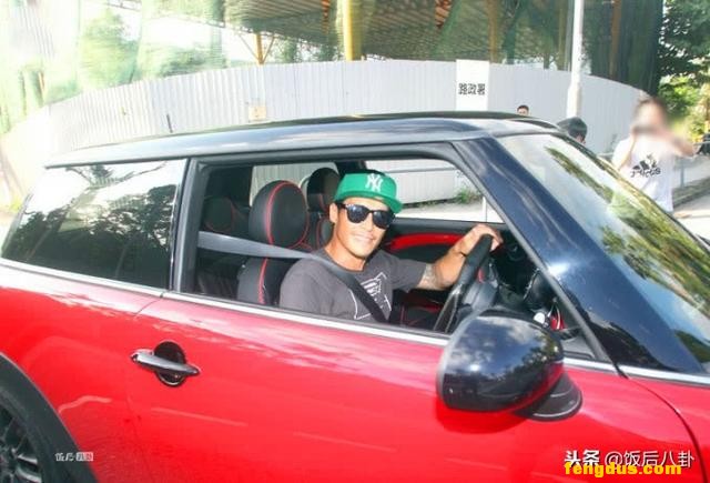 �Ű�֥�ܴܵ���ñ�������ſڣ��ܻ�Ӧ�����̥����ֻ����һ������