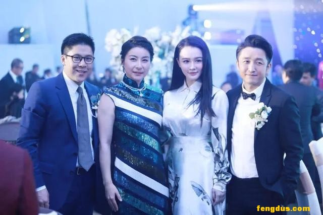 ����ˮ�ʺ󡱹������ߵ��Ÿ����̵������ŵ���λŮ����