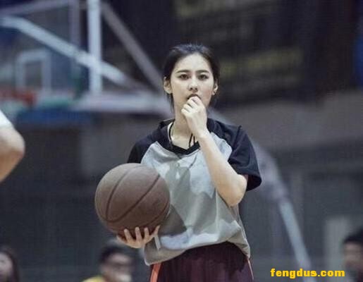 ���23��ֵʤ��Ů���ǣ��й�����������У�һ��ƬѸ�ٴں�����